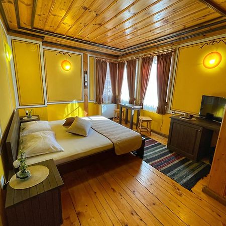 Guest Rooms Colorit Koprivsjtitsa Eksteriør bilde